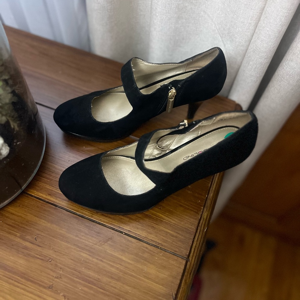 Elegant Black Mary Jane Heels